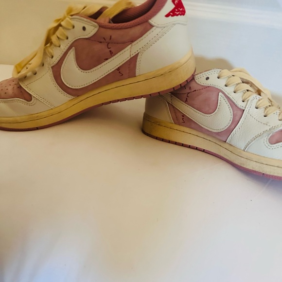 Travis Scott x Air Jordan 1 Low OG SP 